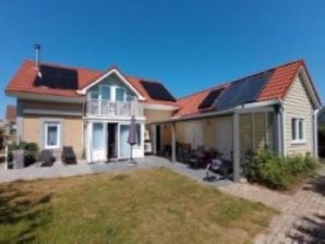 Achtertuin met terrassen 298x224 px