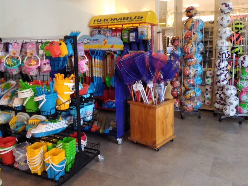 De winkel bij Noordzee Residence De Banjaard