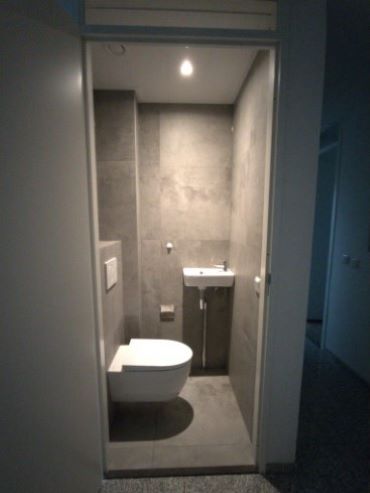 Toilet benedenverdieping Vakantievilla Eb een Vloed 7